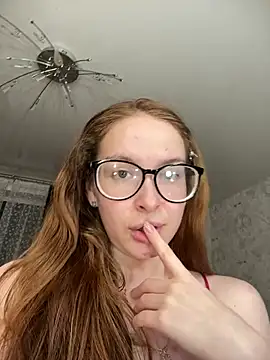 Snapshot of MalliSun chatting on 8, 8, 2026 MalliSun online show from 8, 8, 2026