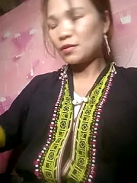 Snapshot of maymay-2000 chatting on 5, 2, 2026 maymay-2000 online show from 5, 2, 2026