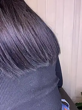 cristal  violetaa online show from 4, 2, 2026