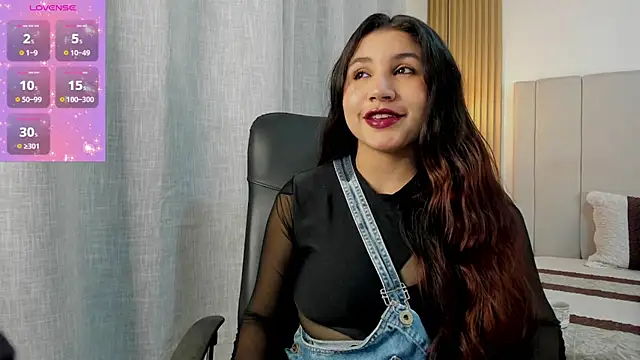 Victoria Rosee online show from 11, 4, 2026