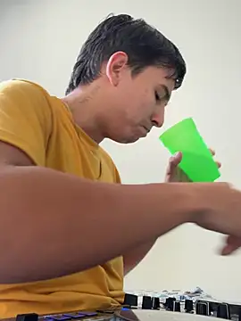 Nicolas Lizcano online show from 5, 2, 2026