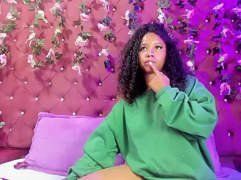 Lunaa Brunettee online show from 5, 2, 2026