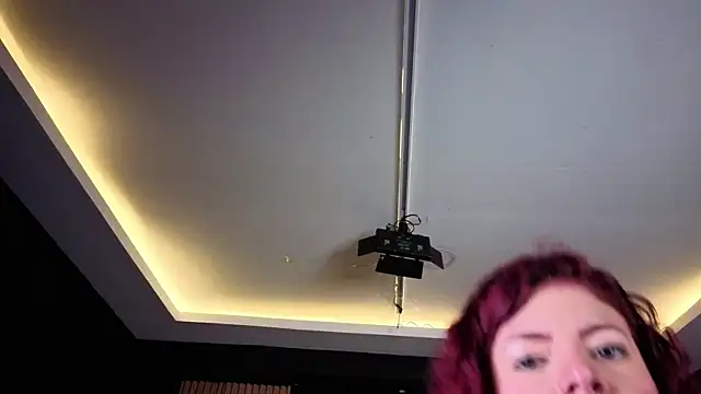 MiaTorres4 online show from 28, 4, 2026