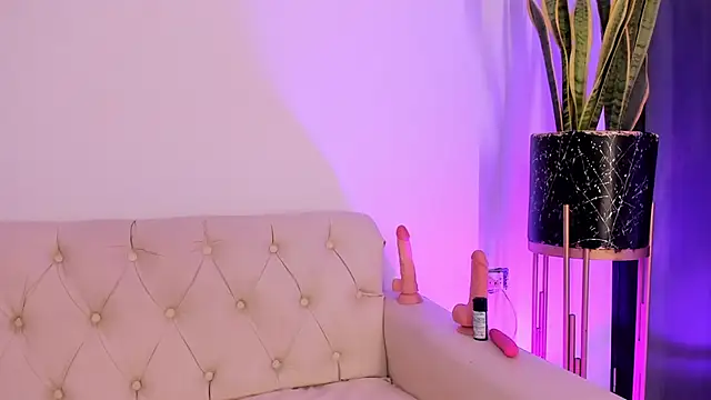 liorah wolf online show from 12, 2, 2026