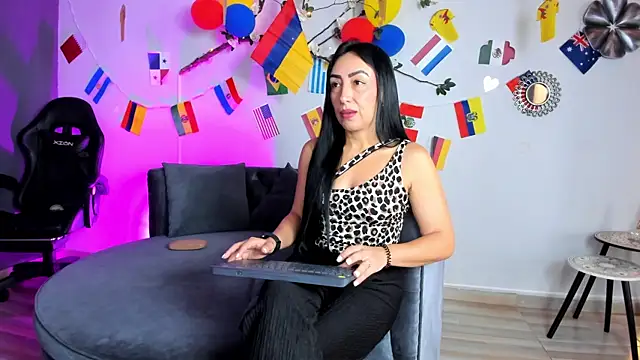 Snapshot of Mia_Davis__ chatting on 22, 6, 2026 Mia Davis online show from 22, 6, 2026