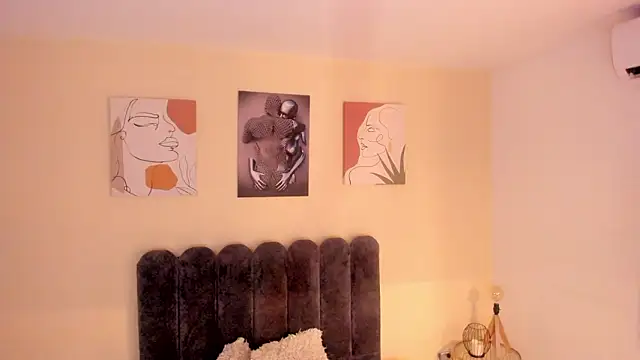 aura vega online show from 8, 3, 2026