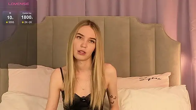 NikkiRyx online show from 11, 2, 2026