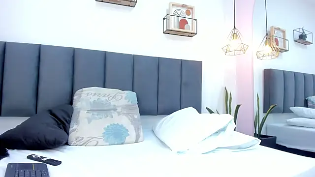sam doll  online show from 29, 4, 2026