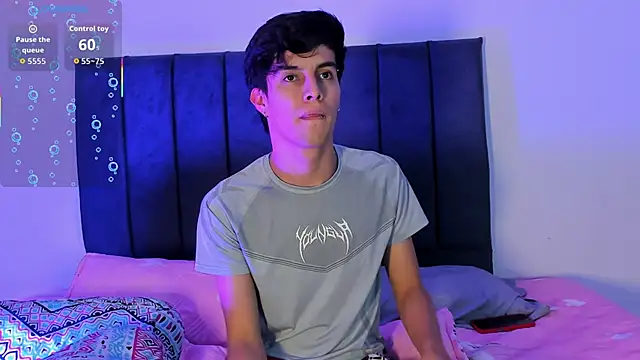 axxxel twink online show from 26, 4, 2026