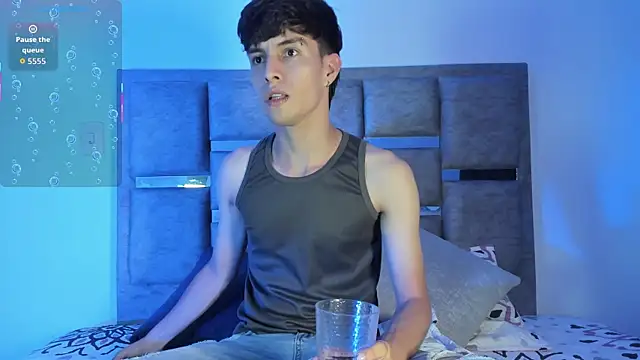 axxxel twink online show from 10, 5, 2026