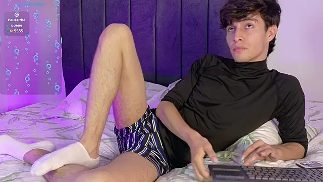 axxxel twink online show from 22, 6, 2026