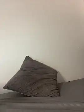 Zara Clark online show from 31, 1, 2026