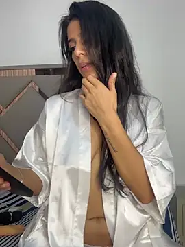 EvaMiranda online show from 9, 5, 2026