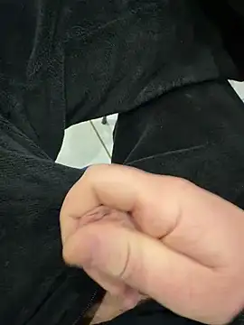 petitsexe52 online show from 16, 3, 2026