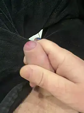 petitsexe52 online show from 20, 3, 2026