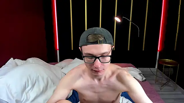 Snapshot of Emmit_Barker chatting on 25, 6, 2026 Emmit Barker online show from 25, 6, 2026