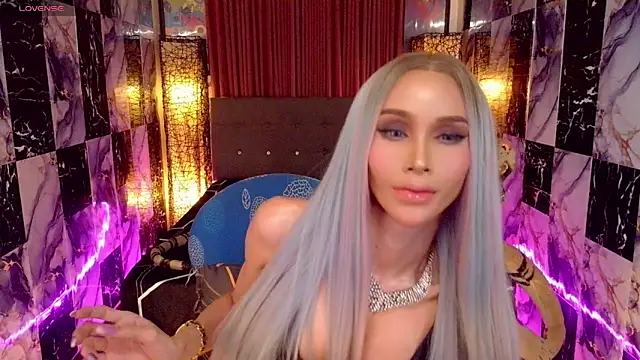 SeductiveSamanthaTS online show from 11, 5, 2026