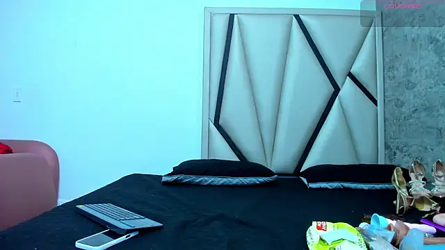 Emily-Queen03 online show from 26, 2, 2026