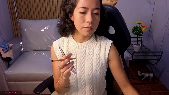 Lynn turner online show from 4, 2, 2026