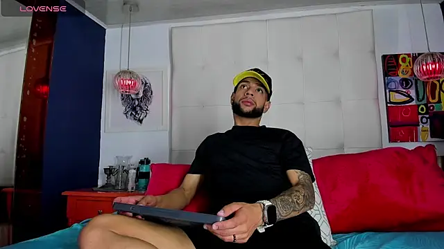 Aiden Cash7 online show from 5, 2, 2026