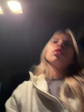 Snapshot of Mia_Rosee1 chatting on 3, 6, 2026 Mia Rosee1 online show from 3, 6, 2026