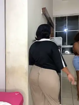 MeekyCurvyAss online show from 22, 5, 2026