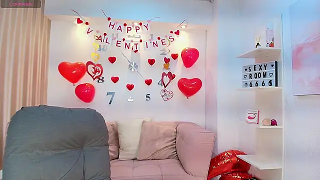 Luna Millers online show from 19, 2, 2026