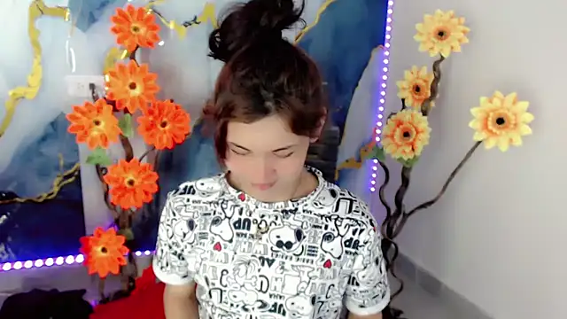 NathalialLooes online show from 15, 6, 2026