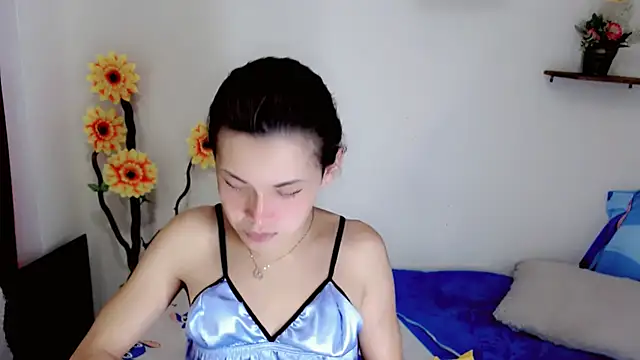 NathalialLooes online show from 19, 6, 2026