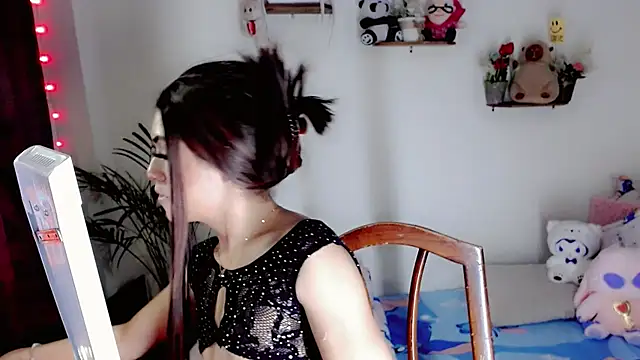 NathalialLooes online show from 24, 6, 2026