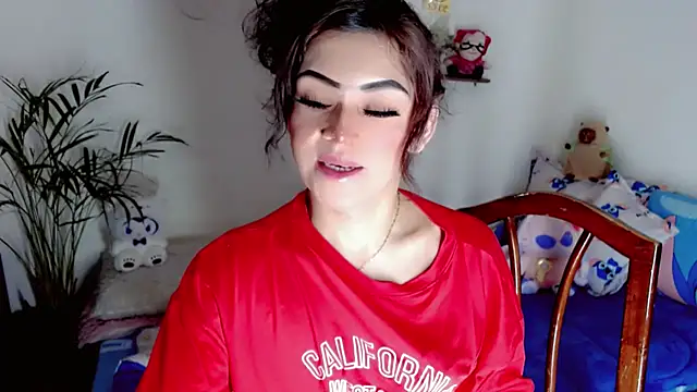 NathalialLooes online show from 25, 6, 2026