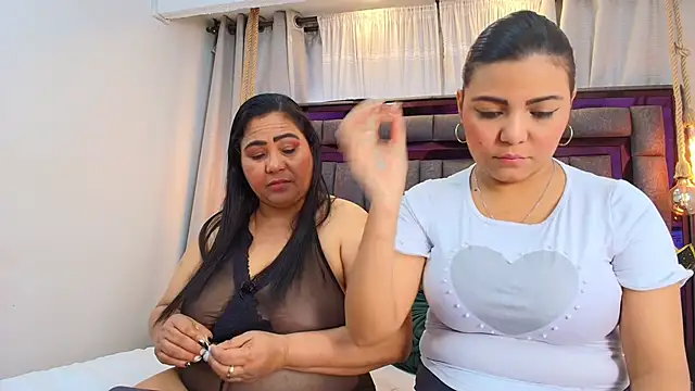 Karina Mendoza online show from 28, 6, 2026