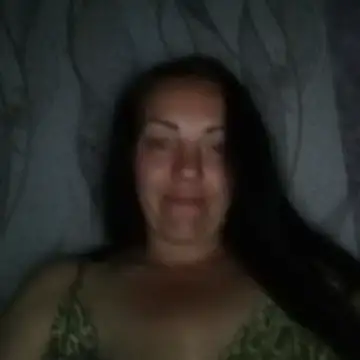 Oliviya cox online show from 8, 4, 2026