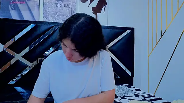 Zoe-yanin online show from 9, 5, 2026
