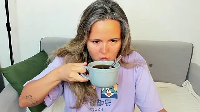 LilyBel online show from 9, 6, 2026