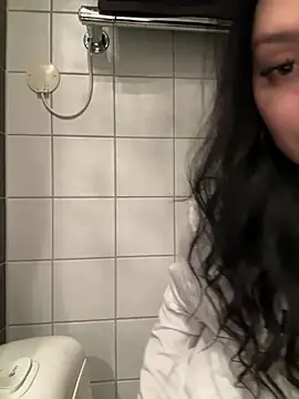 Snapshot of nikkiuk chatting on 22, 2, 2026 nikkiuk online show from 22, 2, 2026