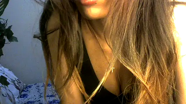 Snapshot of call_me_babyy chatting on 6, 4, 2026 call me babyy online show from 6, 4, 2026