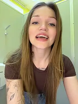 Snapshot of StreetSquirt chatting on 27, 5, 2026 StreetSquirt online show from 27, 5, 2026