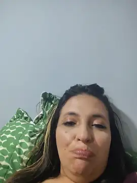 Snapshot of KENDRA-HONEY chatting on 27, 5, 2026 KENDRA-HONEY online show from 27, 5, 2026