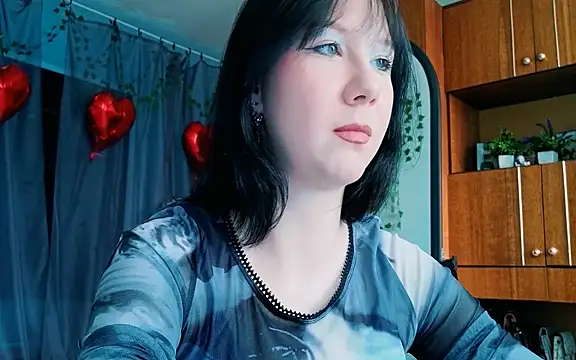Snapshot of marty_bree chatting on 2, 4, 2026 marty bree online show from 2, 4, 2026