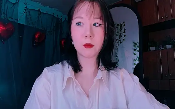Snapshot of marty_bree chatting on 5, 4, 2026 marty bree online show from 5, 4, 2026