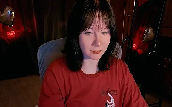 Snapshot of marty_bree chatting on 23, 4, 2026 marty bree online show from 23, 4, 2026