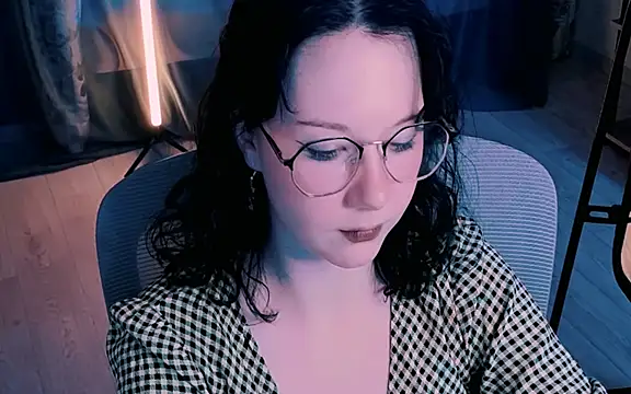 Snapshot of marty_bree chatting on 6, 7, 2026 marty bree online show from 6, 7, 2026