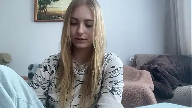 EsmeraldaHornbarger online show from 6, 2, 2026