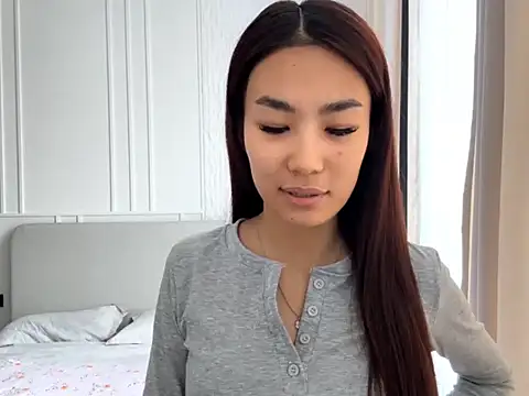 ElenorSaggese online show from 17, 2, 2026