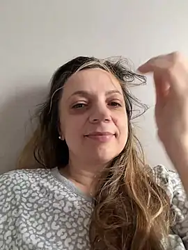 ShyFlameLive online show from 17, 5, 2026