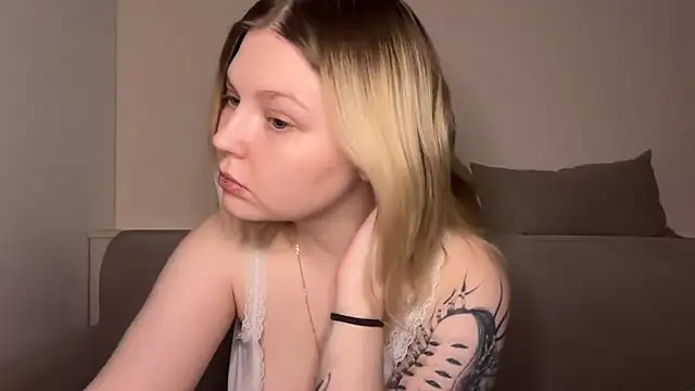 Ophelia Ritz online show from 28, 3, 2026