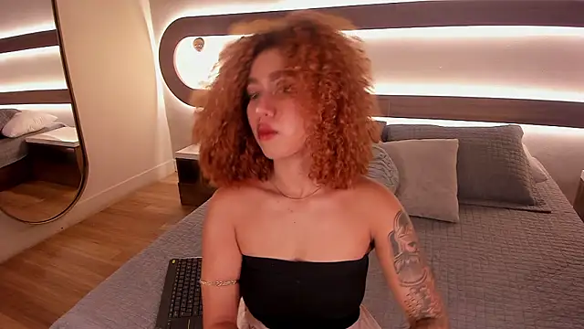 Sienna brunette online show from 10, 2, 2026