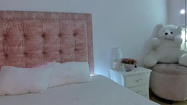 Snapshot of Jennifer_Lee_ chatting on 12, 3, 2026 Jennifer Lee online show from 12, 3, 2026