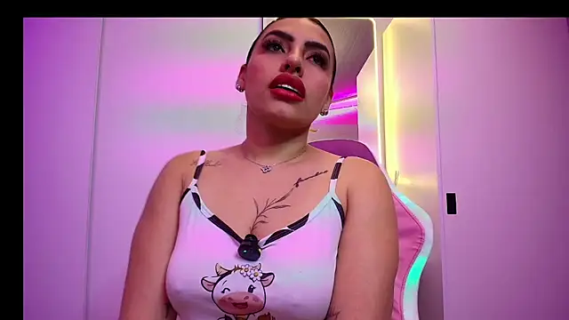 Snapshot of NaomiAmazing01 chatting on 24, 3, 2026 NaomiAmazing01 online show from 24, 3, 2026